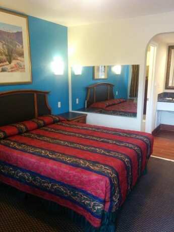 Imagen de la habitación del Hotel Sunshine Motel, San Bernardino. Foto 3