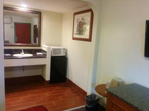 Imagen de la habitación del Hotel Sunshine Motel, San Bernardino. Foto 4
