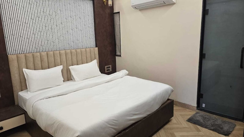 Imagen de la habitación del Hotel Sunshine Palace. Foto 6