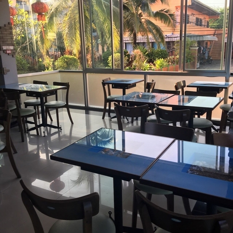 Imagen del bar/restaurante del Hotel Sunshine Place. Foto 2