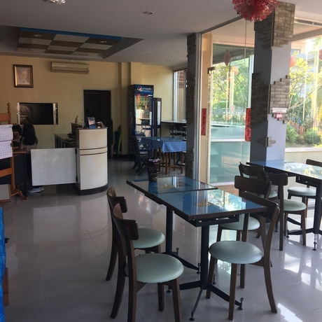 Imagen del bar/restaurante del Hotel Sunshine Place. Foto 3