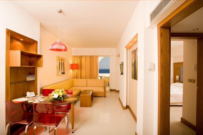 Imagen de los interiores del Hotel Sunshine Rhodes - All Inclusive. Foto 10