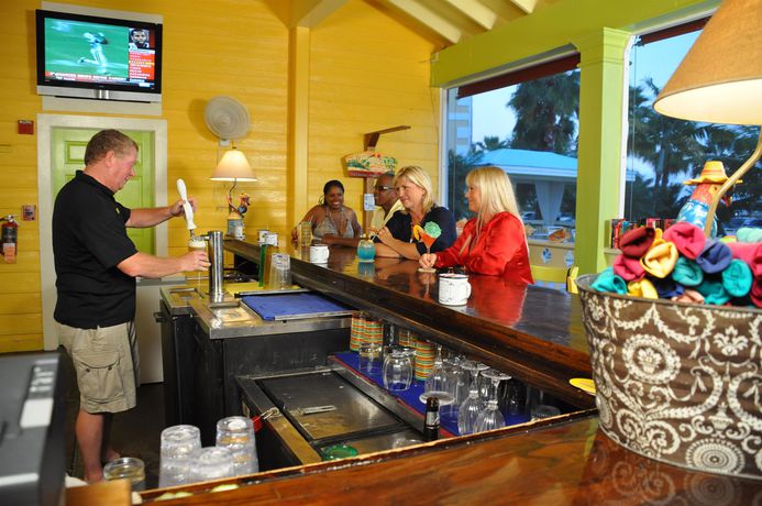 Imagen de los exteriores del Hotel Sunshine Suites Resort. Foto 8