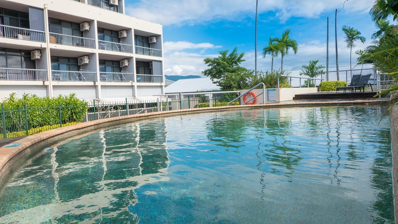 Imagen de la piscina del Hotel Sunshine Tower. Foto 14