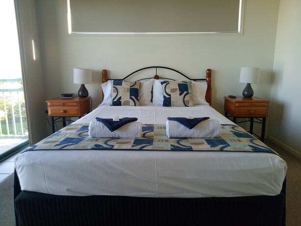 Imagen de la habitación del Hotel Sunshine Towers. Foto 12