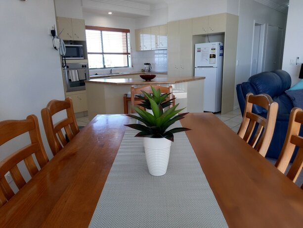 Imagen de la habitación del Hotel Sunshine Towers. Foto 15