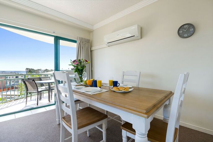 Imagen de la habitación del Hotel Sunshine Towers. Foto 34