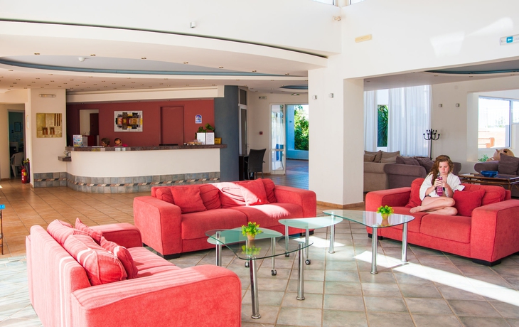 Imagen de los interiores del Hotel Sunshine Village. Foto 11