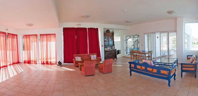 Imagen de los interiores del Hotel Sunshine Village. Foto 14