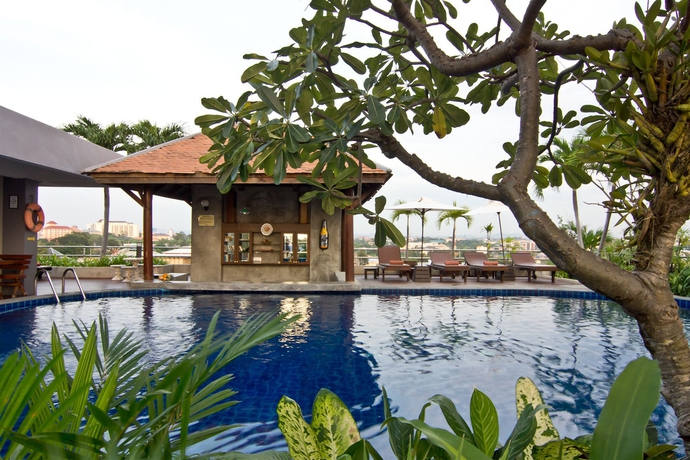 Imagen de la piscina del Hotel Sunshine Vista. Foto 13