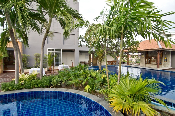 Imagen de la piscina del Hotel Sunshine Vista. Foto 15