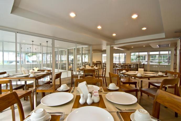 Imagen del bar/restaurante del Hotel Sunshine and Residences. Foto 2