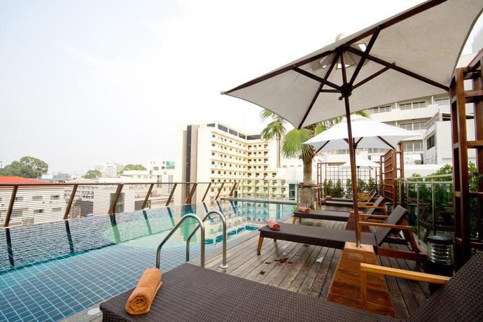 Imagen de la piscina del Hotel Sunshine and Residences. Foto 10