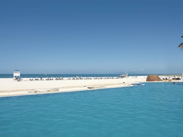 Imagen general del Hotel Sunsol Punta Blanca. Foto 3