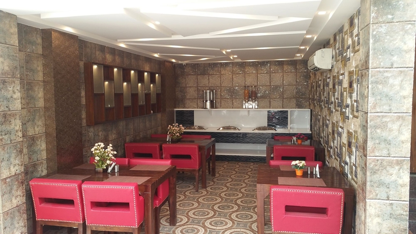 Imagen del bar/restaurante del Hotel Sunstar Heritage. Foto 6