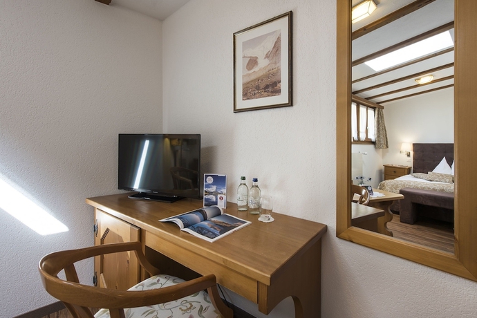 Imagen de la habitación del Hotel Sunstar Saas-fee. Foto 15