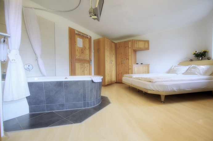 Imagen de la habitación del Hotel Sunstar Zermatt. Foto 10