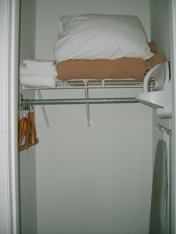 Imagen de la habitación del Hotel Sunstyle Suites. Foto 4
