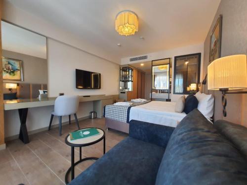 Imagen de la habitación del Hotel Sunthalias & Resorts Ultra All Inclusive. Foto 19