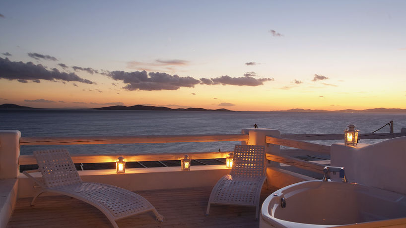 Imagen de los exteriores del Hotel Suntouch Suites by Checkin - Adults Only. Foto 9