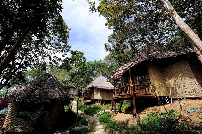 Imagen de los exteriores del Hotel Sunwaree Phi Phi Resort. Foto 8
