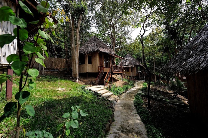 Imagen de los exteriores del Hotel Sunwaree Phi Phi Resort. Foto 14
