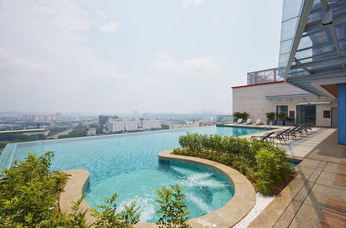 Imagen de la piscina del Hotel Sunway Velocity Kuala Lumpur. Foto 16