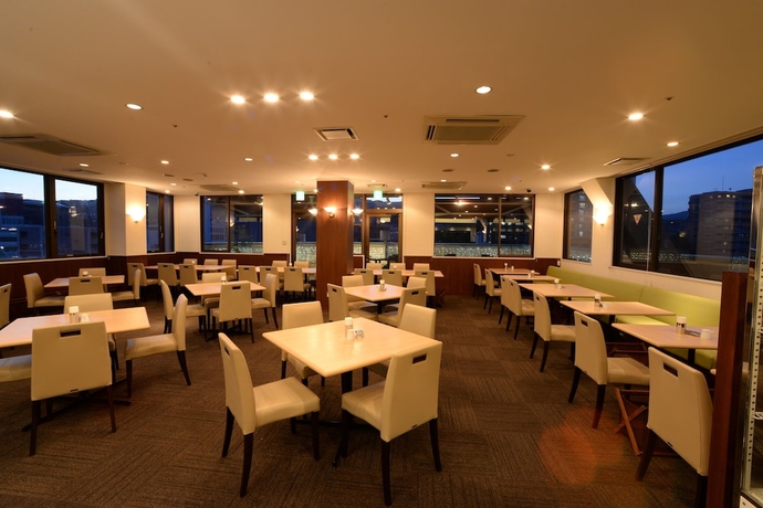 Imagen del bar/restaurante del Hotel Sunwest Sasebo. Foto 2
