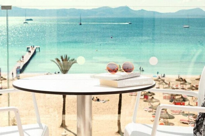 Imagen de la habitación del Hotel Sunwing Alcudia Beach. Foto 16