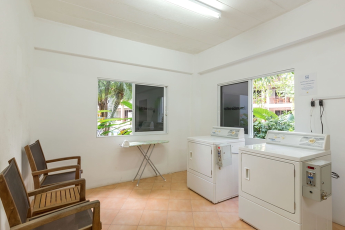 Imagen de los interiores del Hotel Sunwing Bangtao Beach. Foto 16