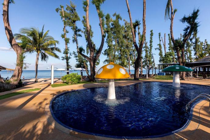 Imagen de la piscina del Hotel Sunwing Bangtao Beach. Foto 24