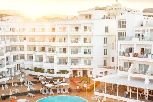 Imagen general del Hotel Sunwing Fañabe Beach, Adeje. Foto 6
