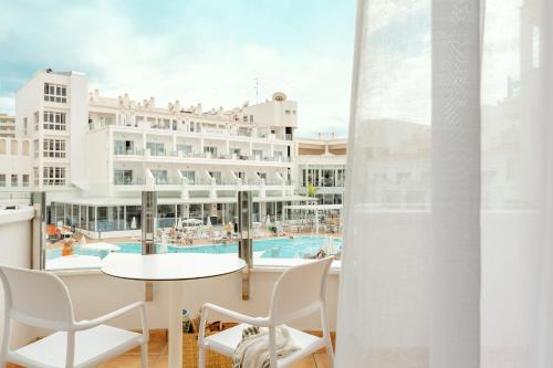 Imagen de la habitación del Hotel Sunwing Fañabe Beach, Adeje. Foto 17