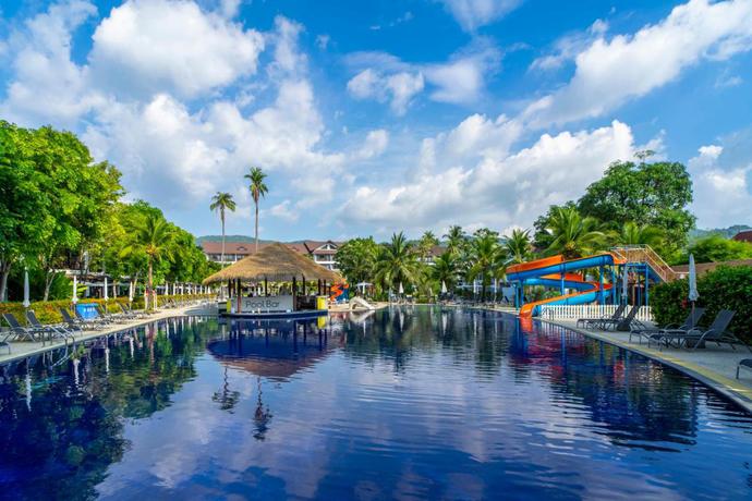 Imagen de la piscina del Hotel Sunwing Kamala Beach - Sha Extra Plus. Foto 21