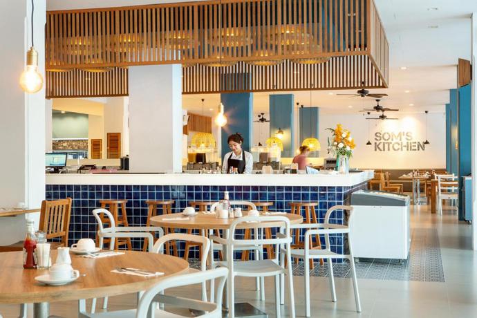 Imagen del bar/restaurante del Hotel Sunwing Kamala Beach - Sha Extra Plus. Foto 7