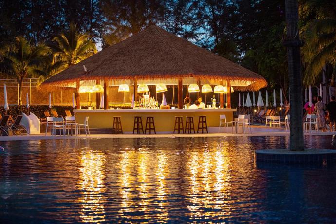 Imagen del bar/restaurante del Hotel Sunwing Kamala Beach - Sha Extra Plus. Foto 8