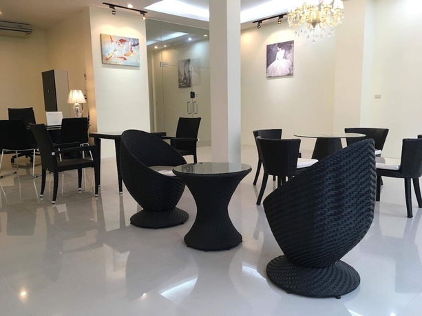 Imagen de los interiores del Hotel Supachai Inn. Foto 17