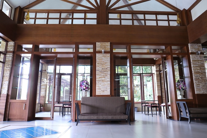 Imagen de los interiores del Hotel Suparee Park View. Foto 13