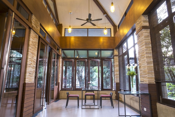 Imagen de los interiores del Hotel Suparee Park View. Foto 14