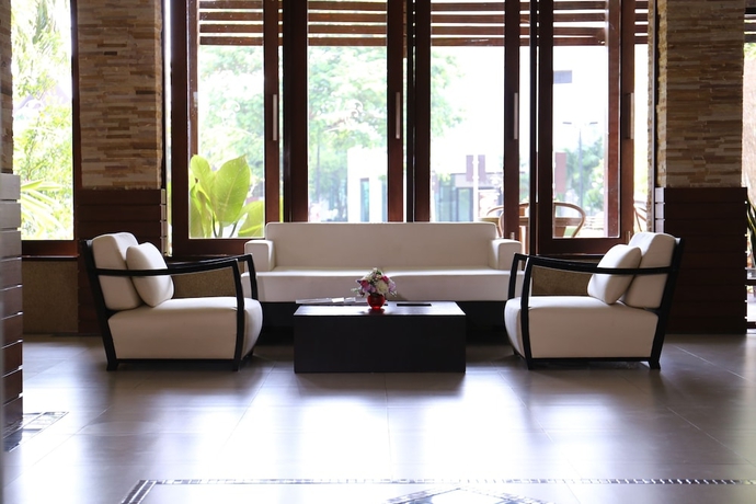 Imagen de los interiores del Hotel Suparee Park View. Foto 17