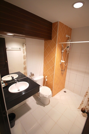 Imagen de la habitación del Hotel Suparee Park View. Foto 11