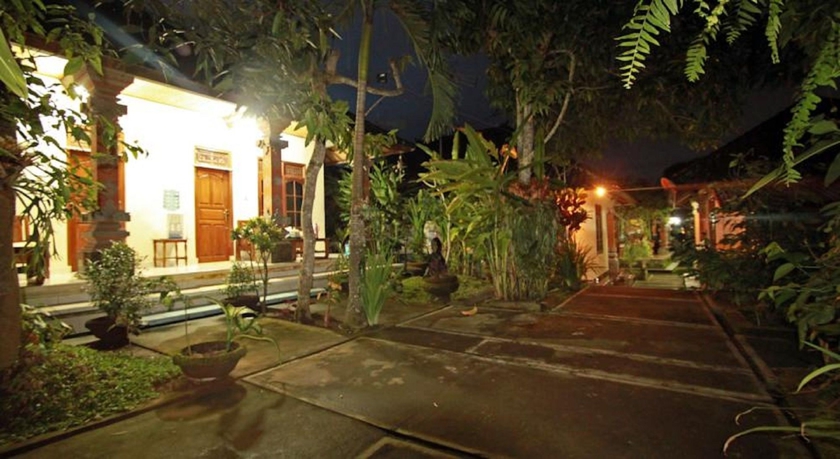 Imagen de los exteriores del Hotel Suparsa's Home Stay. Foto 15