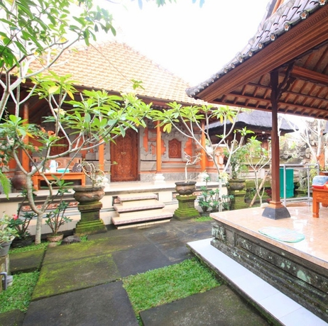 Imagen de los exteriores del Hotel Suparsa's Home Stay. Foto 16
