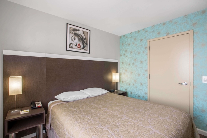 Imagen de la habitación del Hotel Super 8 Brooklyn Hotel. Foto 8