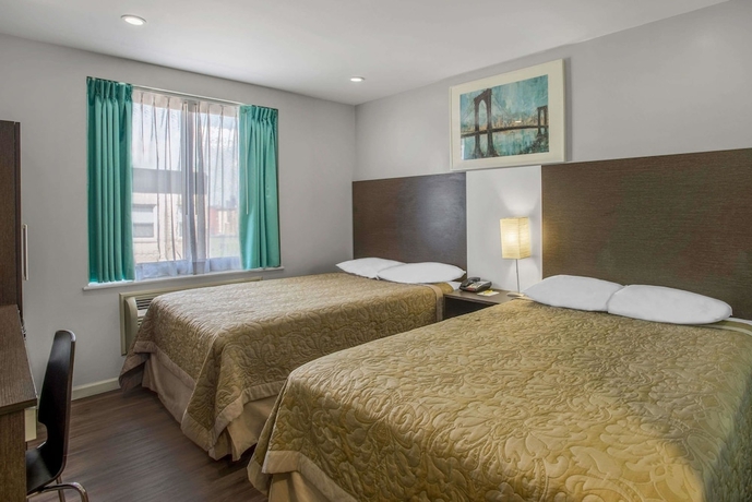Imagen de la habitación del Hotel Super 8 Brooklyn Hotel. Foto 13