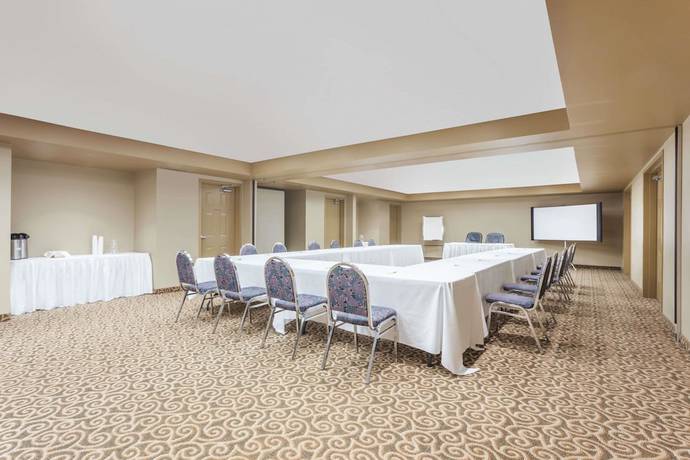 Imagen de los interiores del Hotel Super 8 By Wyndham Abbotsford Bc. Foto 11