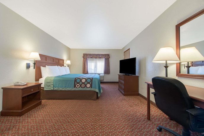 Imagen de la habitación del Hotel Super 8 By Wyndham Abilene South. Foto 8