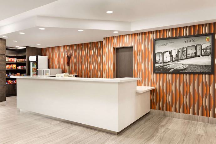 Imagen de los interiores del Hotel Super 8 By Wyndham Ajax/toronto On. Foto 19