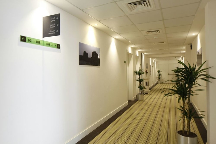 Imagen de los interiores del Hotel Super 8 By Wyndham Al Riyadh. Foto 4