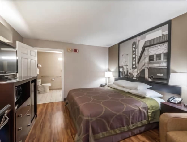 Imagen de la habitación del Hotel Super 8 By Wyndham Alexander City. Foto 8